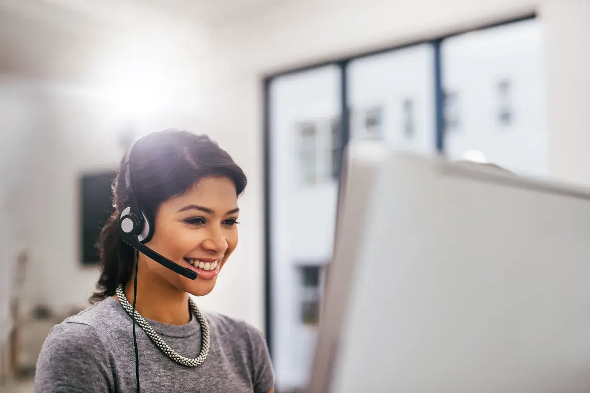 sales team member using lead routing with salesforce