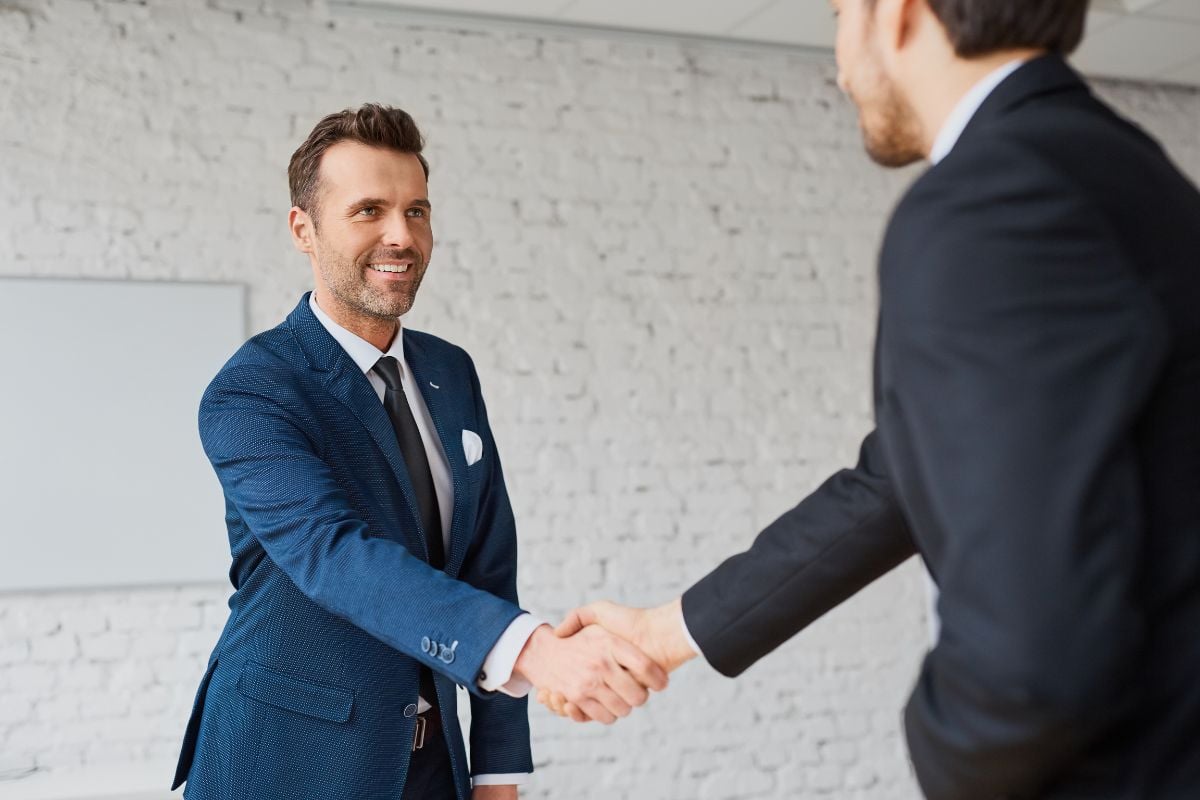 busienss handshake