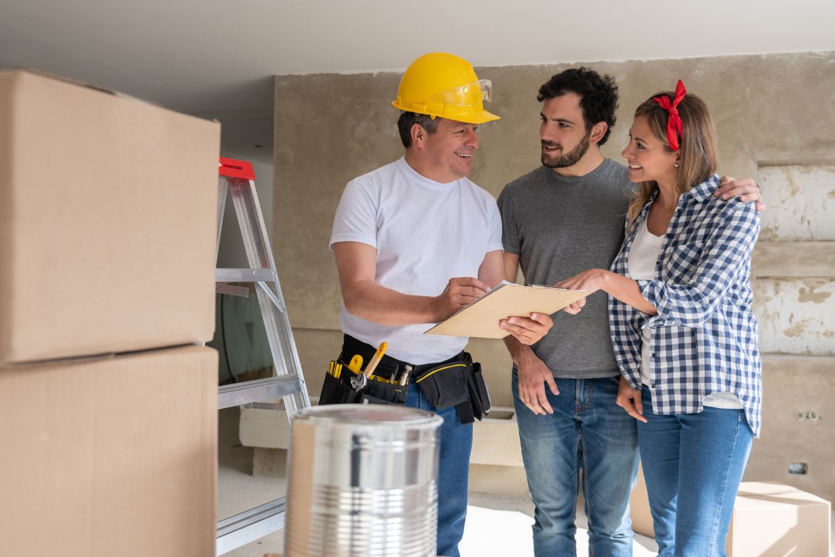 contractor meeting with clients
